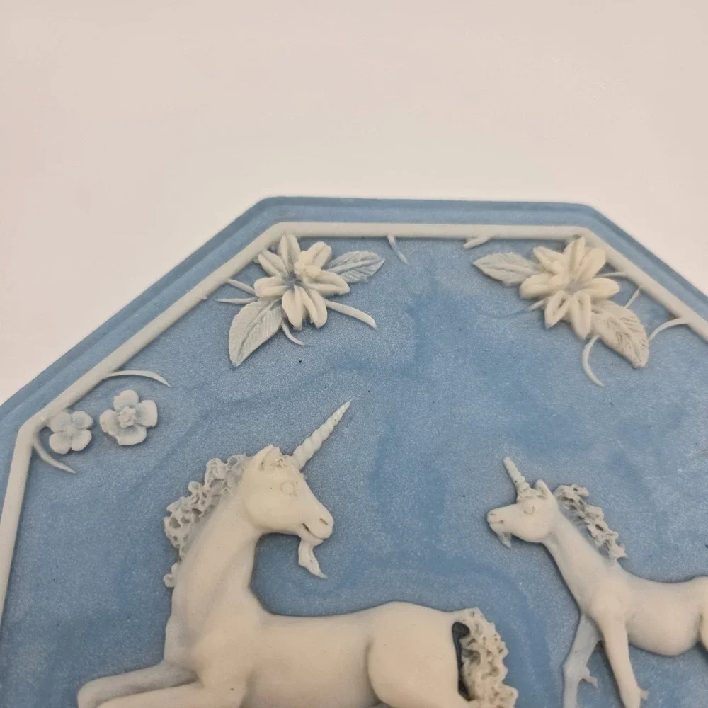 Vintage Incolay Stone Blue & White Jewelry Or Trinket Music Box With Unicorns